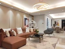 青秀万达旁 , 绿地中央广场 3房, 一梯一户 , 南北通透