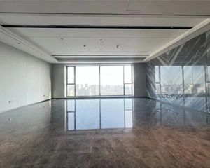 大学路地铁口 华润瑞府置地 高层四房 看房方便