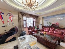 中海世家满二精装自住近100平方南院子,双开门车库,可停4辆