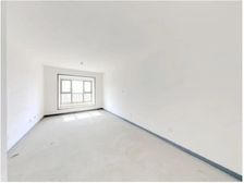 保利开发采光视野好,中间楼层,小区户型新颖