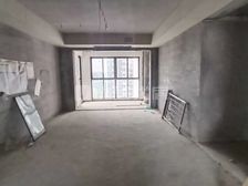 东站旁 秋语台边户3房 装修好了一半 急卖