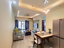 采光良好,户型方正,住家安静.