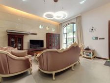 中海半岛华府南区 小区中间位置,北进门南花园,带朝南院子