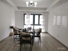 高新宝龙广场4室2厅2卫南朝向240.0万元/套出售