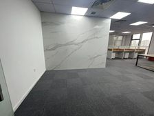 滨湖区万达广场 新装修 采光视野开阔 带家具 随时看房 急租