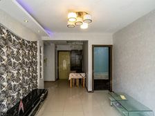 电梯房,交通便利,小区中心位置,诚意出售