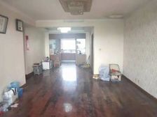 13号线出口,公园旁,大三房带阁楼,可做四房,随时看,满五年