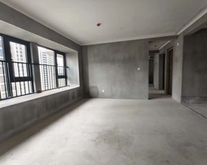 宝龙雅戈尔江汇城3室2厅2卫南朝向200.0万元/套出售