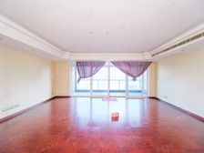 交通便利,得房率高,房型正气,近地铁