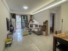 精装两房 户型房子朝南 采光好低楼层 有露台