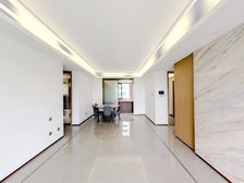 诚心出售开市客旁大四房储物间阳光好