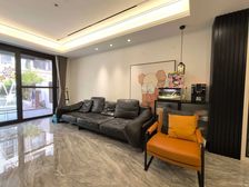 新长岛下叠,全新毛坯未出租,室内空间大带花园地下室