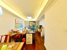 底楼带地下室2层,实际实用面积可达300平,近d铁轨交