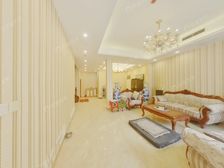 保利垄上 ,叠拼别墅,简单装修,户型方正,四卧三南客厅也朝南