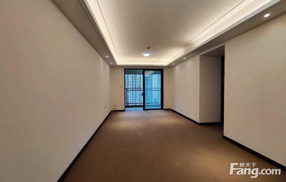 店长力荐 没住过人 来看这套 业主安心急卖 2021新小区