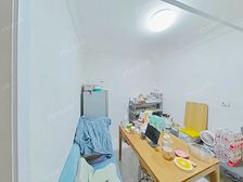 延吉四村 底楼带20平米大天井 理工房 全明户型