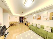 全新精装,户型方正通透,采光,3室2卫