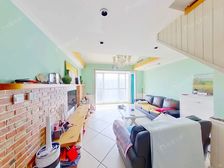 江山赋顶层复式 装修很棒 视野好 敞亮