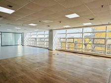 海淀上地清河地铁站旁首著大厦500平精装写字楼落地窗