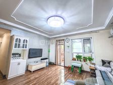 建业高尔夫稀缺一楼带大院子拎包入住