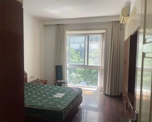 华侨城4室2厅2卫南朝向208.0万元/套出售