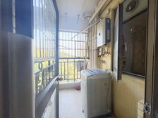 保利林语山庄 刚需小三居 装修好 产权清晰 双卫 满五