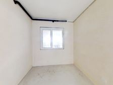 出门200米,口,大型商场,蔬菜批发市场