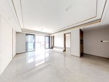 小区中庭好楼层,加装交付全新未入住,看房方便