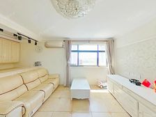 靠河位置好,全明户型客厅朝南主卧带阳台,采光好,满五年
