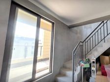 (真实在售)中房未来盛园 洋房顶复东边套 全新白坯 有钥匙