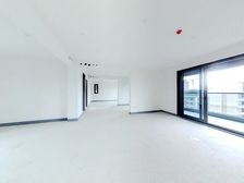 青藤加持大平层业主豪装170万,看房可联系(vr为拍前状态)