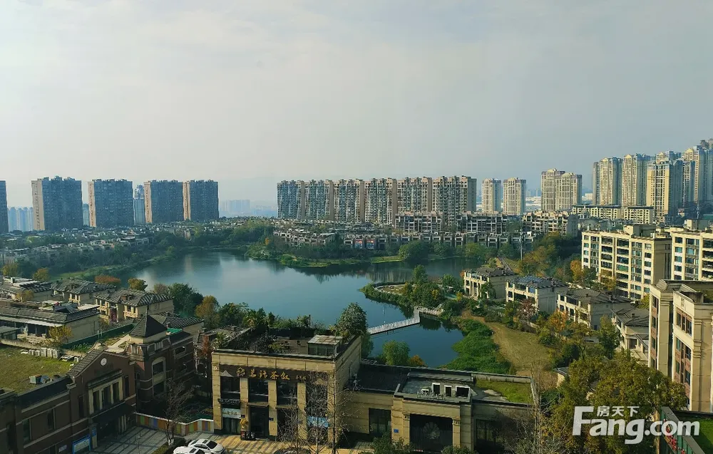 约克郡阅林 湖景 洋房 保真房源 价格可谈