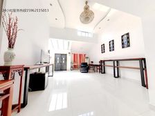 E户型南进门院子 位置安静业主诚心出售 联排别墅