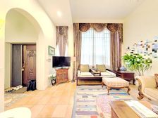 联排别墅 朝南带花园 诚心卖