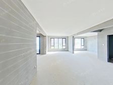新街·名望府·户型方正,看房方便,房东诚心出售