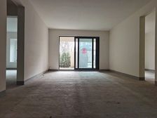 礼嘉龙湖带大花园的房子 近金山寺轻轨站!