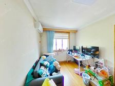 金桥湾清水苑 边套一房 厅带窗 小区正中位置