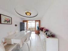 户型方正,复式结构,装修保养好,小高层居住舒适。