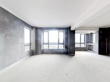 外滩花园,149平17楼,位置好 纯毛坯,出门老外滩