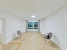 罕见,黄浦江边5复6,使用面积大,全明四房三厅三卫,随时看