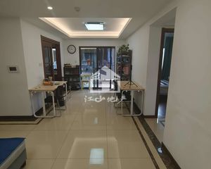 万科物业,精装四房,阳台看小区,业主诚心出售