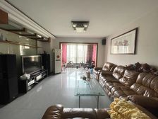 南国花园 4 房 151 方 靠近花园 主卧朝南 繁华地段