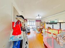 新上电梯两房,南北通,楼间距宽,采光好,精装修,看房提前约!