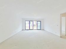 天著春秋,使用面积370平,花园260平,看房有钥匙