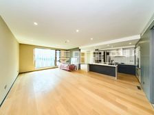 南北通透使馆壹号院3室1厅豪华装修