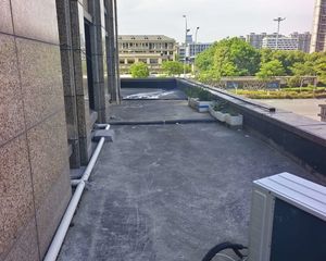 吾悦广场一期4室2厅2卫南朝向200.0万元/套出售