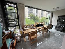 业主诚心出售!带装修交付 视野可以 户型方正