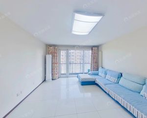 四季青诚品建筑精装大三居,户型方正,使用率高,人车分流小区好