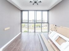 地铁口凤凰名城精装修三房房东诚售