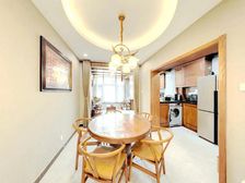 水榭花都洋房一楼带院子,80万装修,70平小院